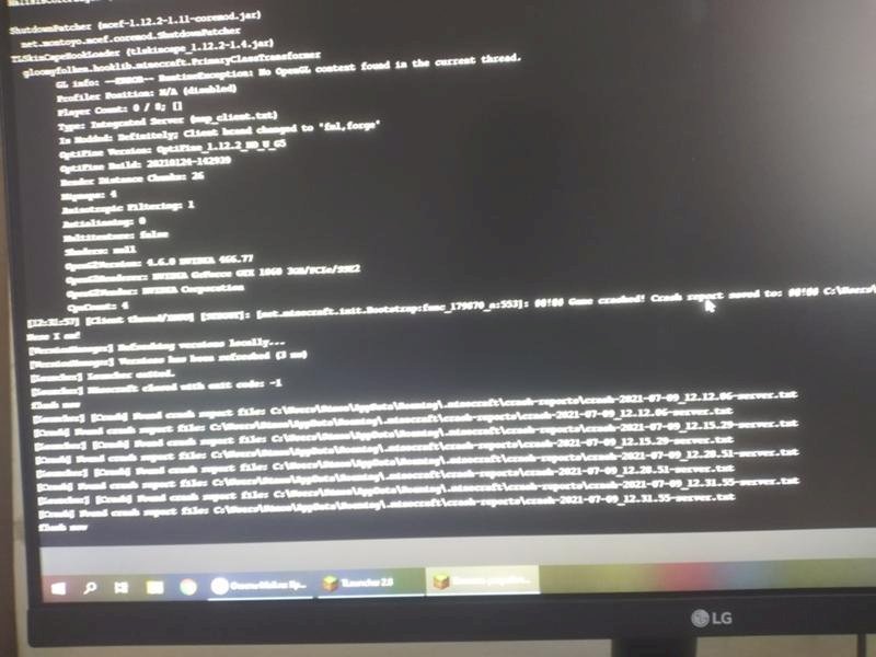 Помогите Крашит мир в майнкрафт